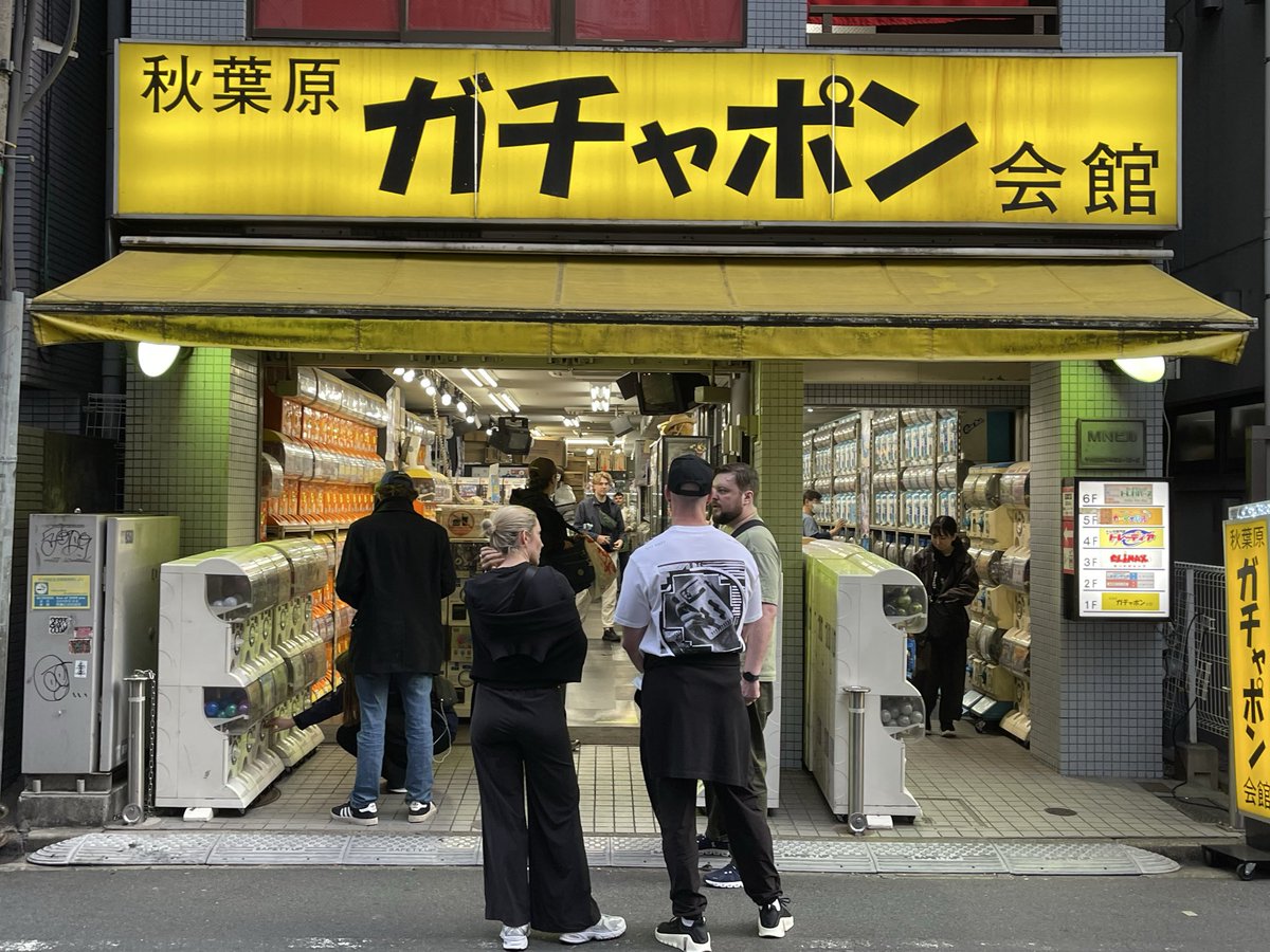 アモントビン tweet media