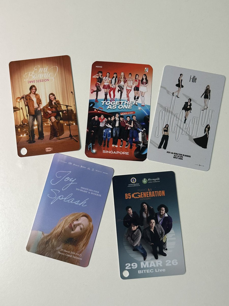 ✴︎ อเว้คเค่น tweet media