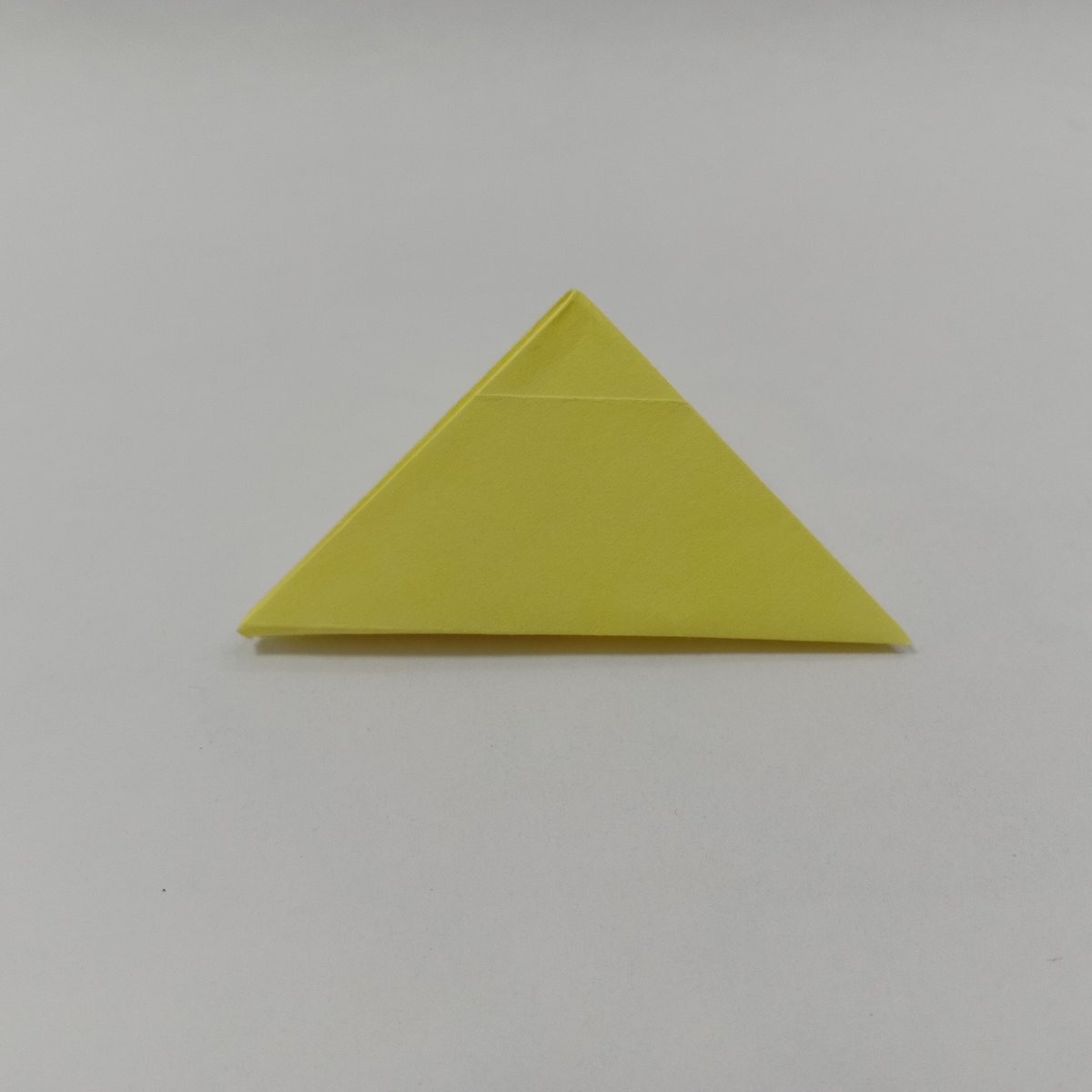 scrapcarved's tweet photo. One Fold = Amazing 3D Triangle!
#origami #scrapcarved #artandcraft #paperart #newspaper #3D #3dtriangle #triangle https://t.co/udZHZg7rrs