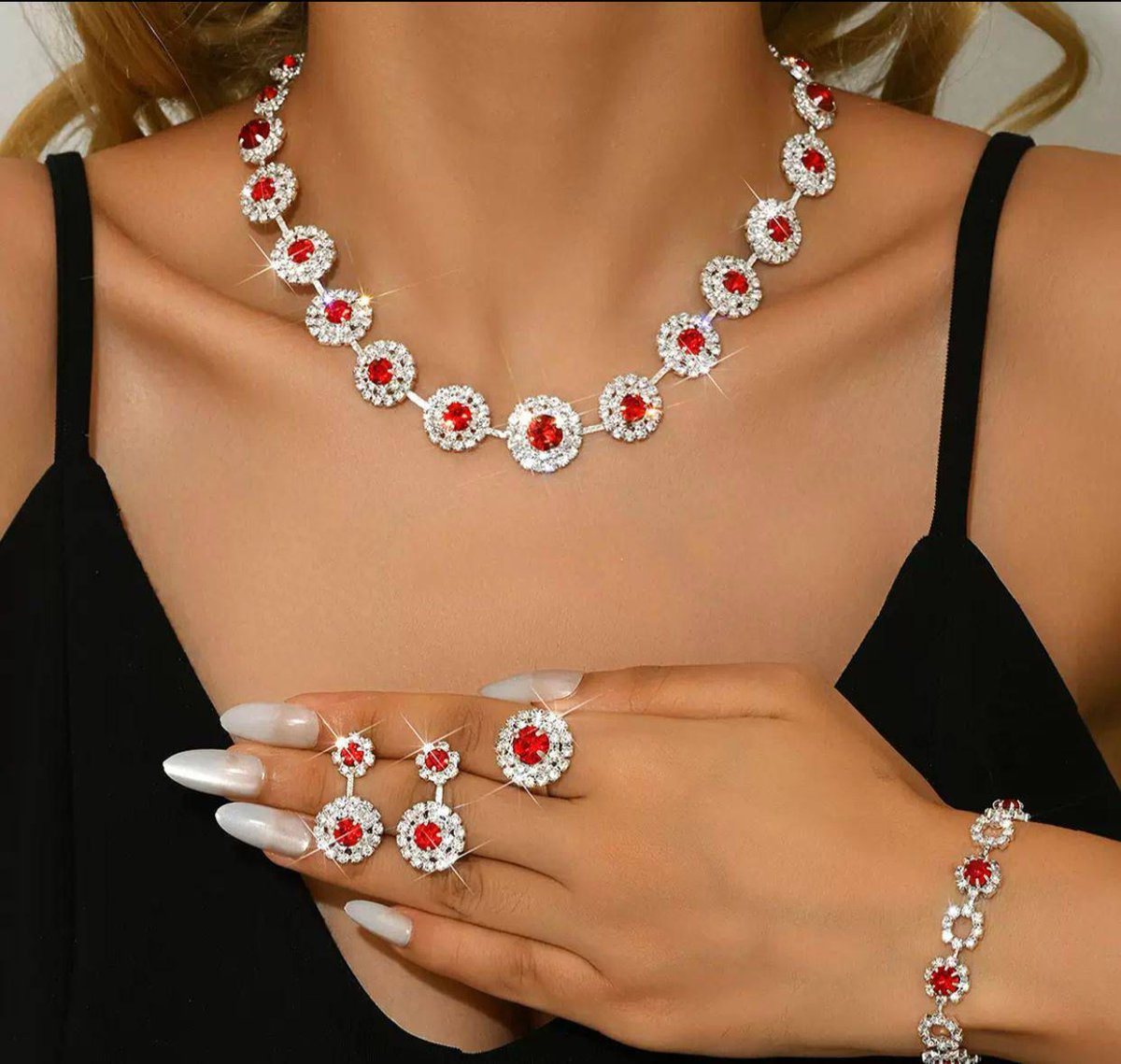 mrtrendykenya's tweet photo. 4 pc LUXURY STYLE  MATCHING JEWELLERY SETS KES 1700

💠Necklace,Ring, Bracelet,Earrings 
💠Very Good Quality 

😍2 color options 

FOR ORDERS AND ENQUIRIES CONTACT  0794-20-20-24 https://t.co/s0xI3AZown