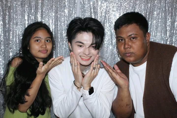 itsdumetri's tweet photo. jokes aside, lovelots Thad. I hope you enjoy your special day! Matupad din na sana ang napakahabang wish soon...

A SPECIAL SUN23T WITH THAD
#IToldSunsetAboutTHAD 
#HappyThadDay #THADiariesCH23 #NEWID_THAD #NEW_ID @official_newID https://t.co/WY0RDeoKKP