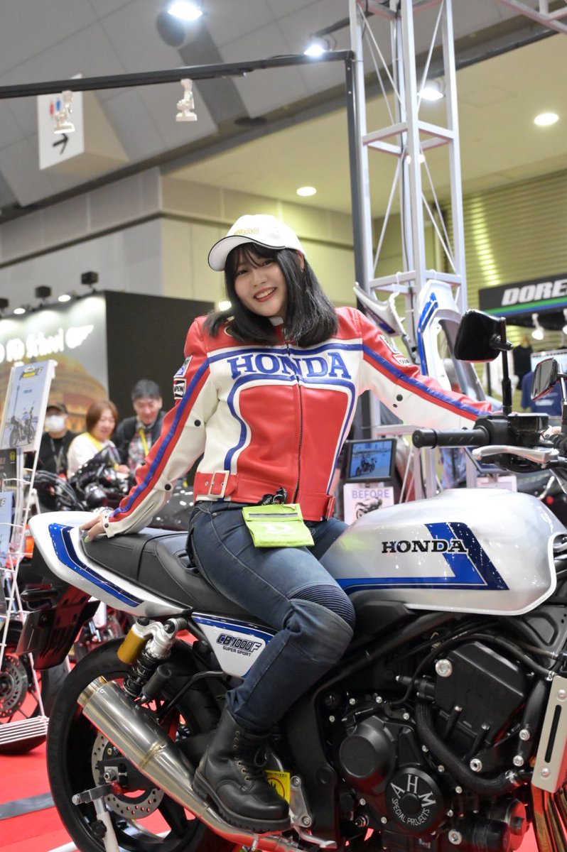 reina_57310's tweet photo. 東京モーターサイクルショー最高に楽しかったです!!
本当にありがとうございました😭😭🤘✨
また来年も行きたいなー!
楽しみ😳🫶
#ドレミコレクション
#doremicollection
#cb1000f
#z900rs
#モンキー https://t.co/oug78y4GrW