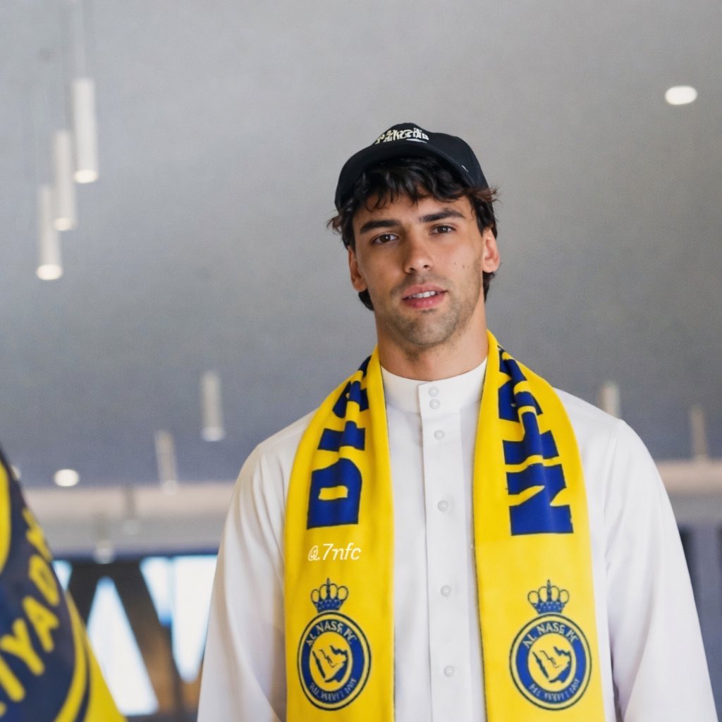 girl🇵🇹:متصدر لاتكلمني tweet media