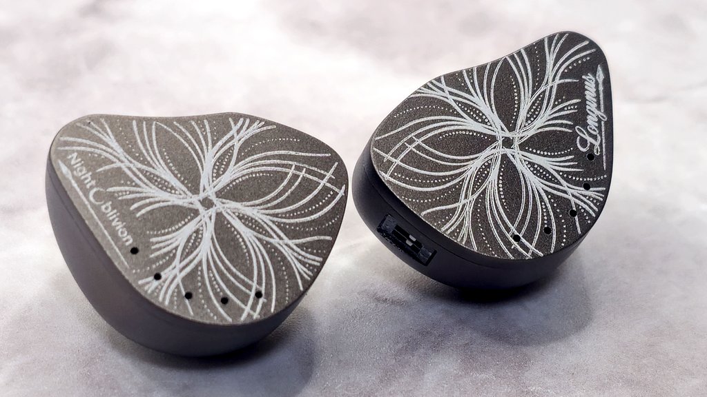 イヤホンジャックと豆🐒@ポタオデ tweet media