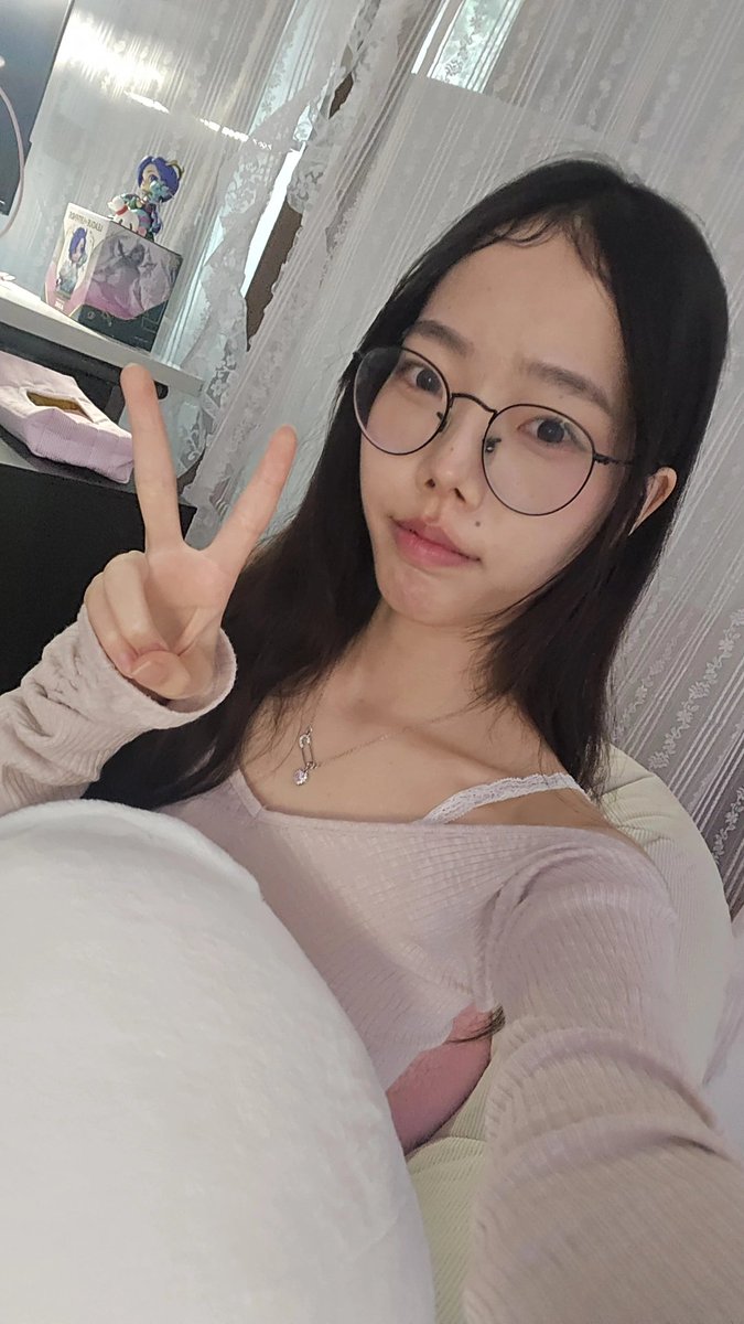 small white dog tweet media