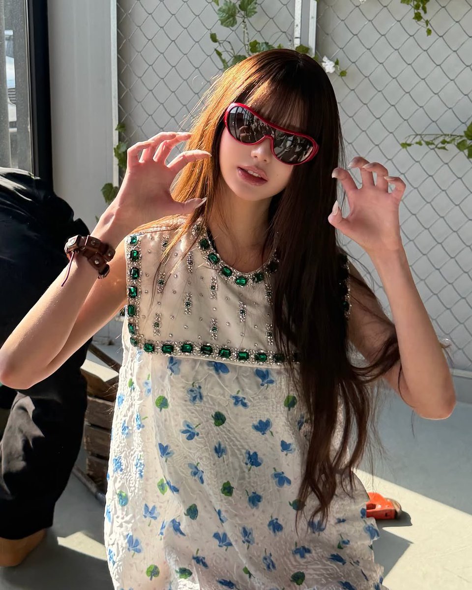 𝐑𝐚𝐡𝐚𝐝𝐢, Zeli. tweet media