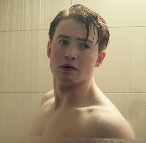 𝒜ɴɢᴇʟᴏ tweet media