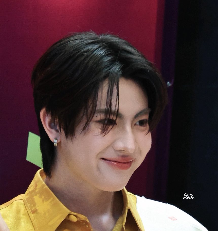 Meili ≽^•༚•🎀≼ tweet media