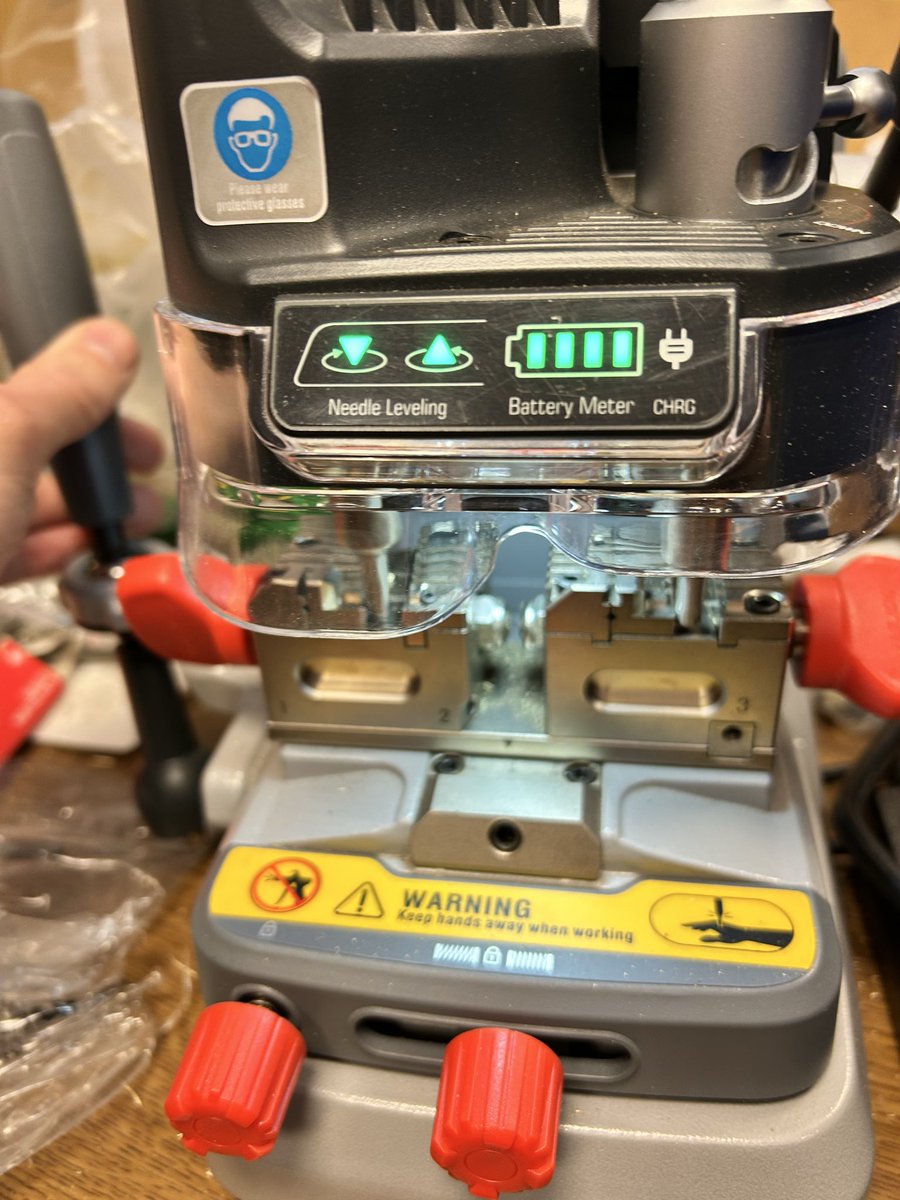 Barrs Locksmiths tweet media