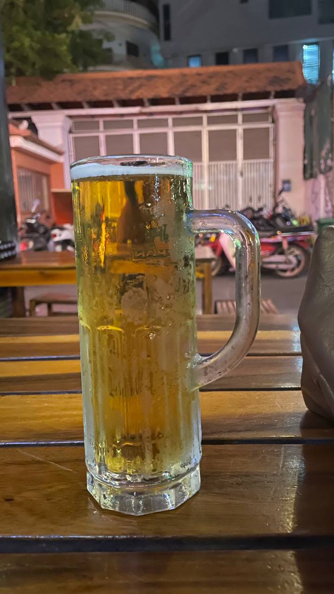 Mo Ly Ta tweet media