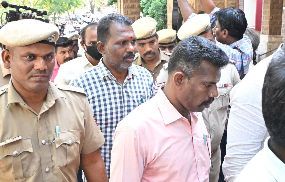 THChennai's tweet photo. The First Additional District and Sessions Court in #Madurai posts the 2020 #Sattankulam Jayaraj-Benicks custodial deaths case for sentencing to April 2 (Thursday) as the Centre and the State are yet to file their response, reports @tilak1987 

📹&amp;📸: R. Ashok (@ashokfoto) https://t.co/7ZRVdb9m1F