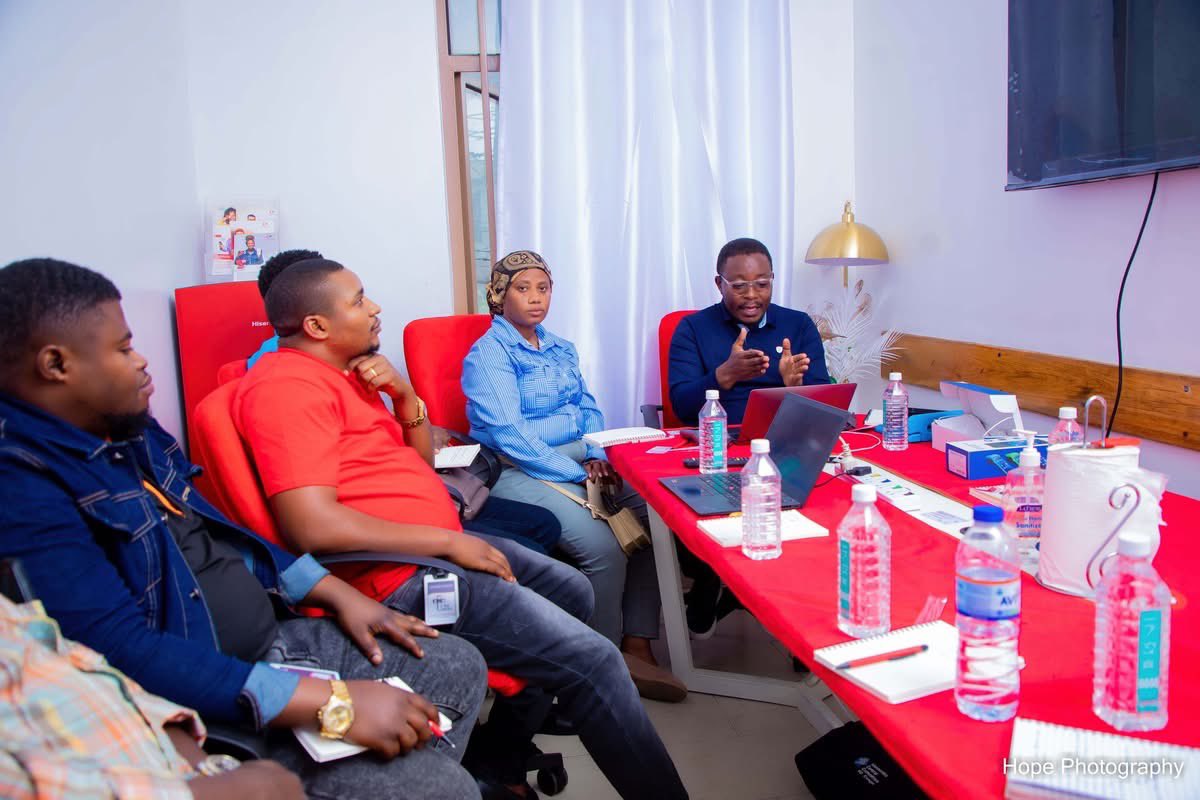 Faysal Company tweet media