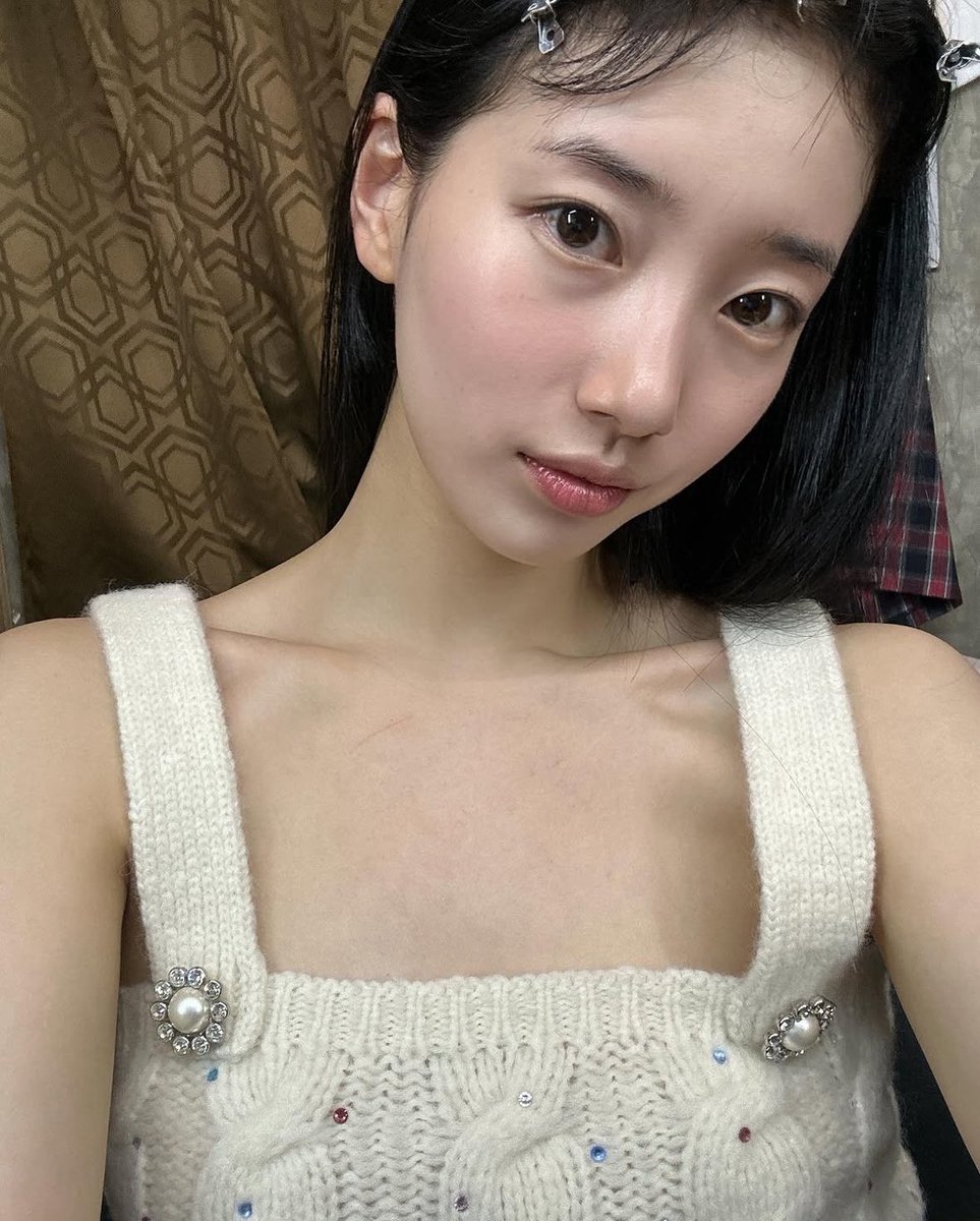 수지 얼굴 tweet media