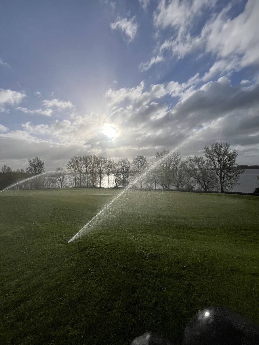 Whitefields Golf Club Greenkeepers tweet media