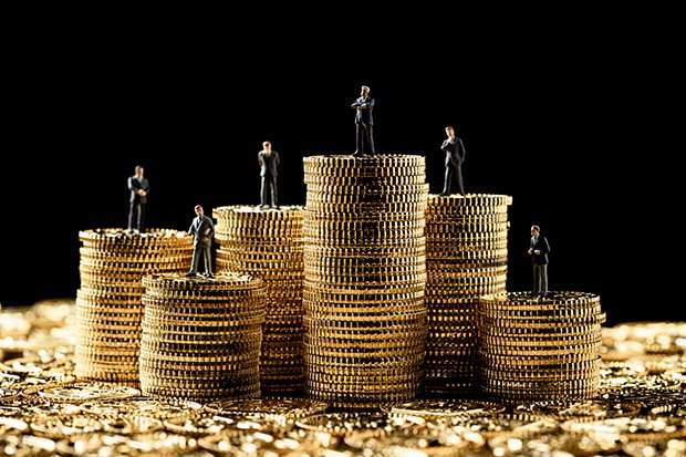 Fprofessionell's tweet image. Rekordjahr für #Hedgefonds-Stars: 36,65 Mrd. Dollar 💰
Zehn Manager verdienten 2025 jeweils über 1 Mrd. Dollar. Wer sind die Top-Verdiener der Branche? Jetzt Ranking ansehen 👇
fondsprofessionell.de/news/unternehm…
#AssetManagement #TopVerdiener