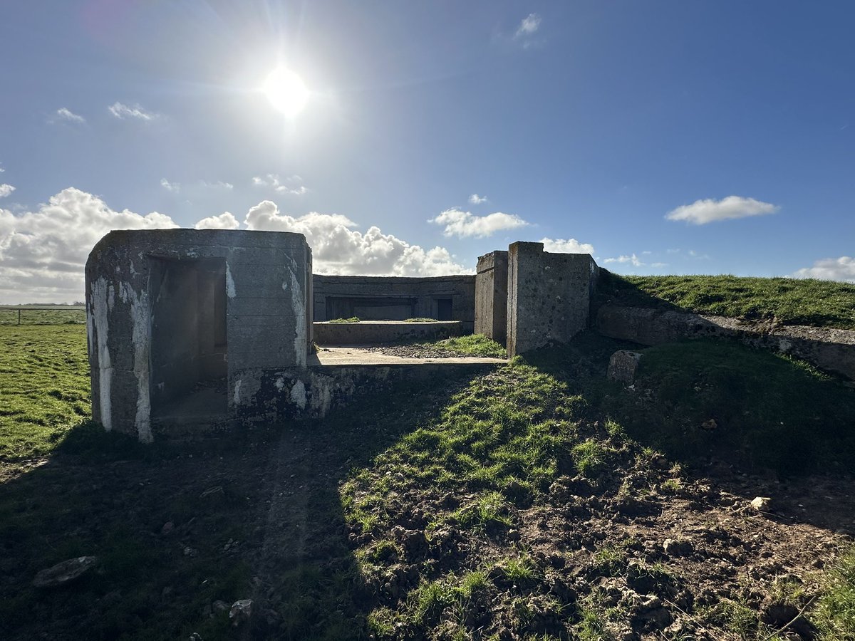 TheBarracuda78's tweet photo. #Bruneval - #OpBiting. The daring airborne raid in February ‘42 to capture radar equipment on the cliff top, destroy what they could before moving down the steep cliff to be evacuated from the beach. At night. In the snow. Under fire & carry heavy equipment & casualties. Cont… https://t.co/WvmKwOlH3v