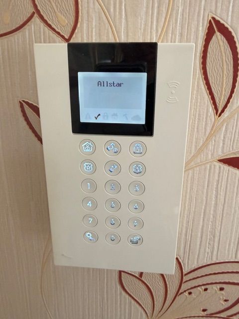 allstar_sec's tweet photo. Smart, simple home protection 🔐
Risco Agility 4 alarm with real-time alerts and full control from your phone.
Installed by Allstar Security Systems.
👉 https://t.co/lCwNMN2duy
#HomeSecurity #SmartSecurity https://t.co/tyq96O3pkq