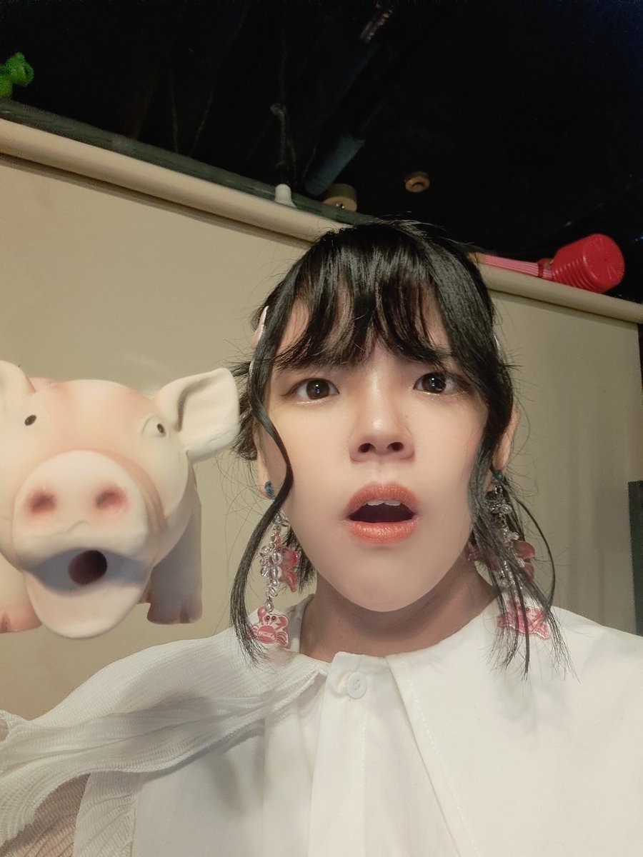 mimei_kanipan's tweet photo. 1､めでたしソング（つっちー辞めないでver）
2､まほうのラララ♪
3､ARIGATOU!（Iwooプロデュースつっちー特別ver
4､いつでも誰かが（つっちーver）

皆が明日へ向けてエールを送る中、私は引退反対運動を笑 
でも「辞めないで」の声大きかったから思う事は一緒のはず笑
※替え歌の歌詞載せときます https://t.co/9u8P5rxHyn