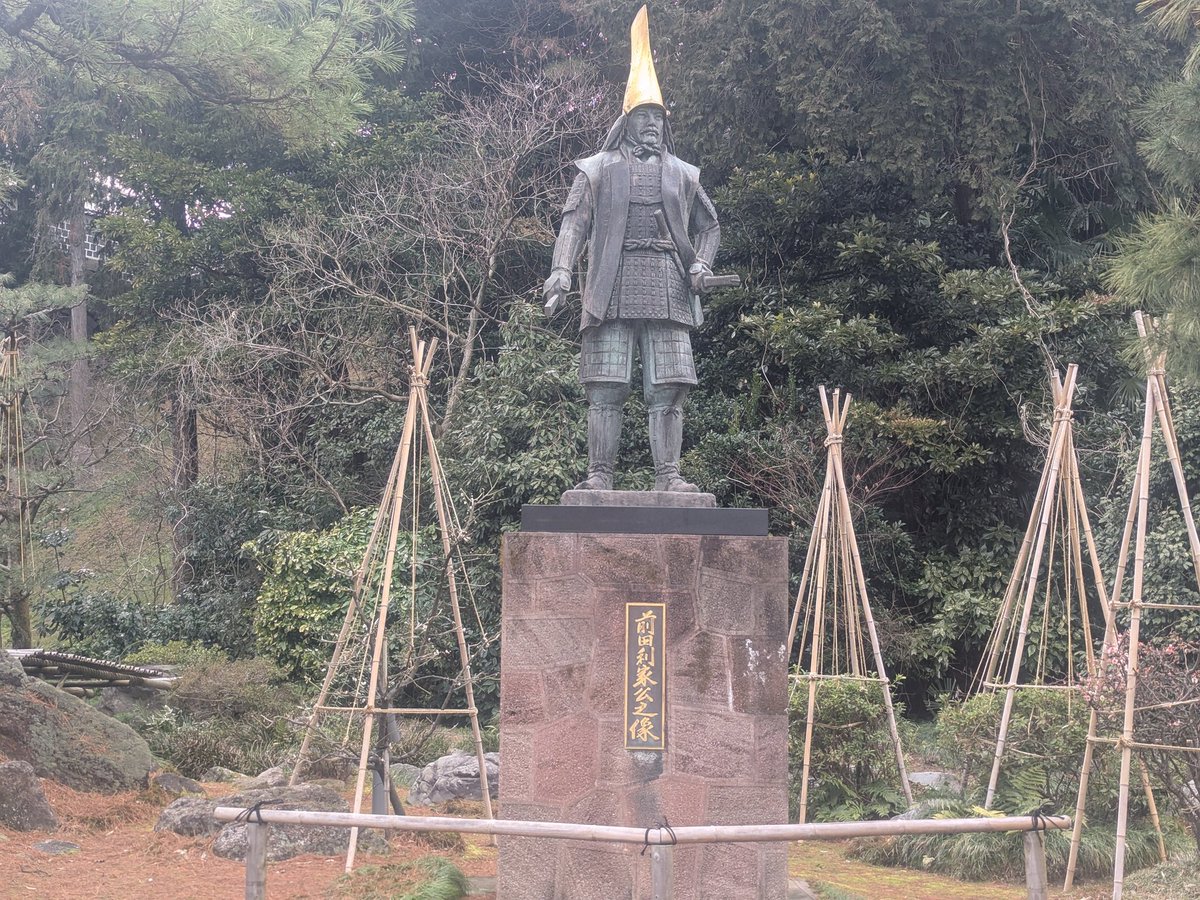 フニャノフ tweet media