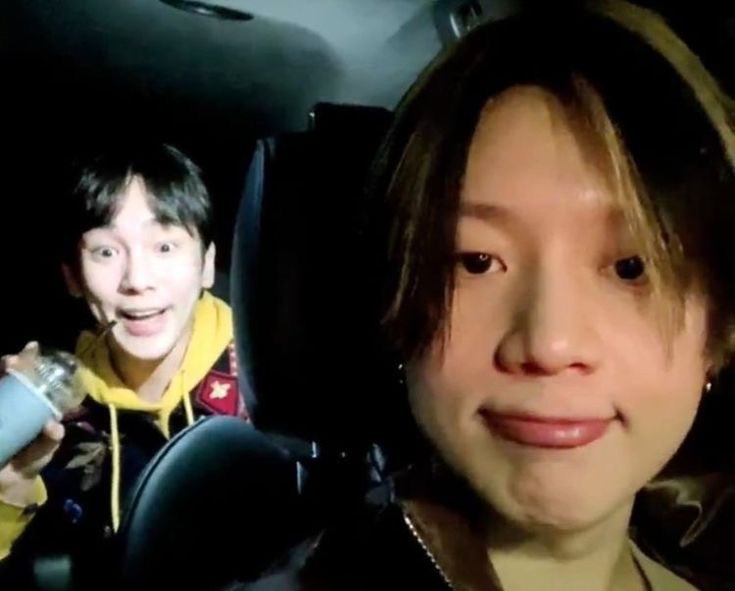 울어..... tweet media