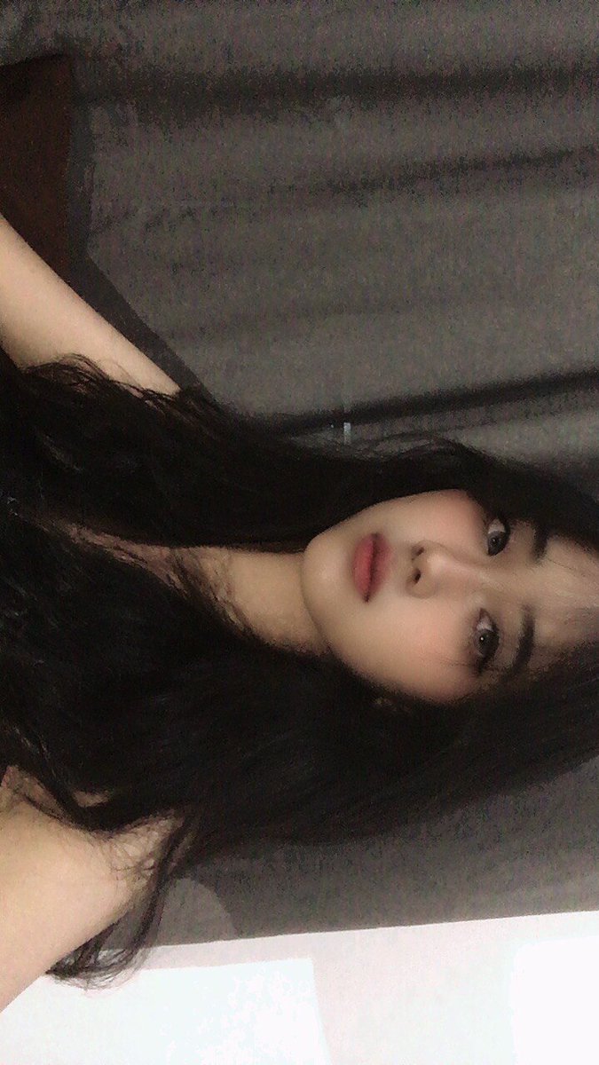 ra ᡣ𐭩 tweet media