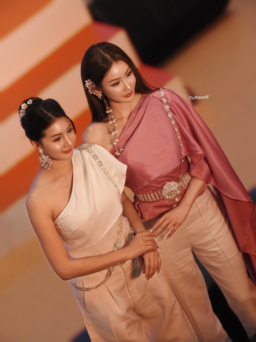 N’fluffie @ fluffiewolf tweet media