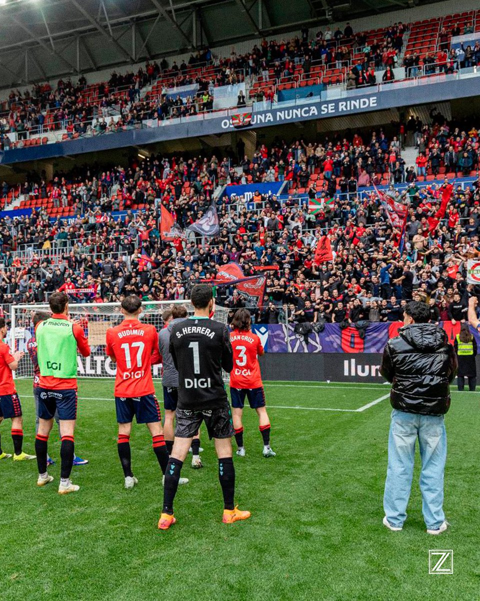 Klub honen oinarria Iker Muñoz edo Barjaren berritzeak dira, kanpotik etorritako kalitatezko jokalarien ekarpen iragankorrekin.
Europara bagoaz,gure armarriei kilometroak egiteko izan dadila, ez jokalariak atxikitzeko