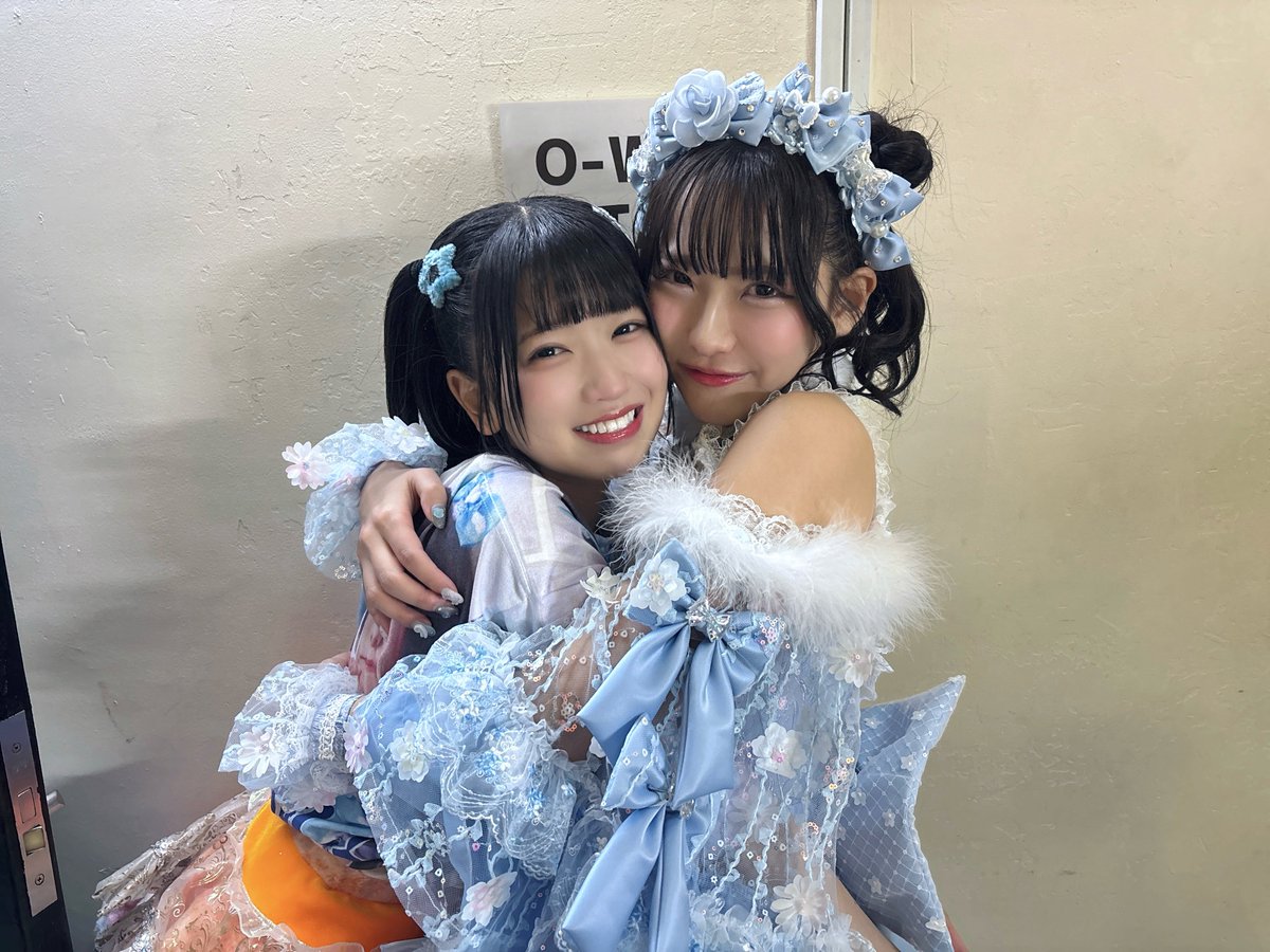 こはちゃん卒業おめでとう。

こはちゃんは卒業発表があった日に、残りの時間ももっと仲良くなりたいなぁってXであいりが呟いたら、明日ご飯いこ！って即お誘いのラインをくれたの。
その時に初めて2人でご飯行ったかな？