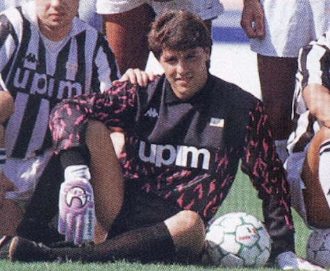 GiuseLatorraca2's tweet photo. Dai, siete troppo giovani per ricordarvelo... #Juventus https://t.co/XUem95FXOM