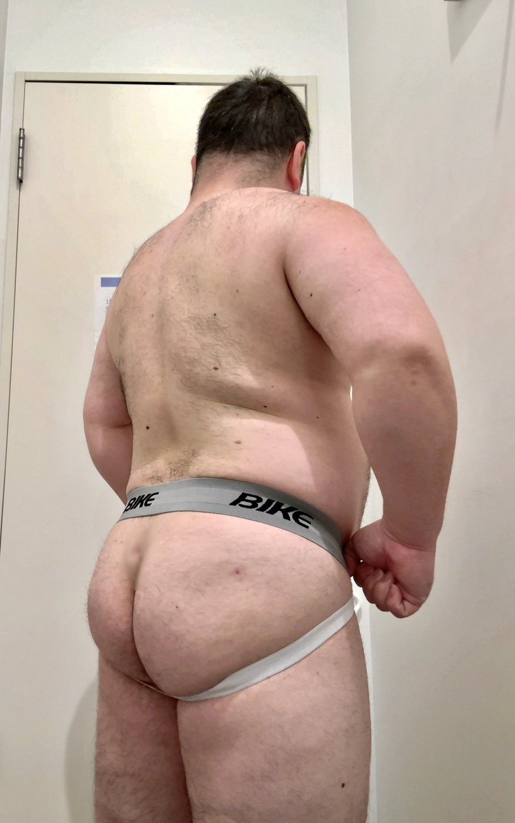 だいころ tweet media