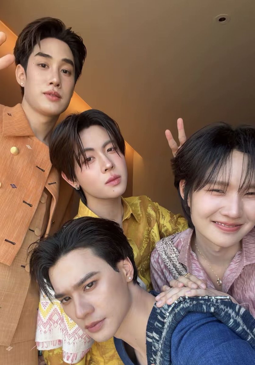 ツ𝐄𝐚𝐧𝐠 ❥ ─ ༘⋆ tweet media