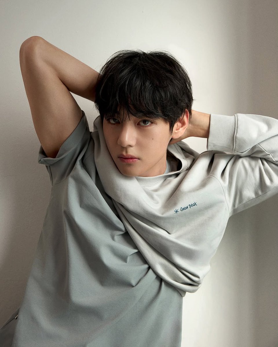 BTS Updates, News & Charts ⁷ tweet media