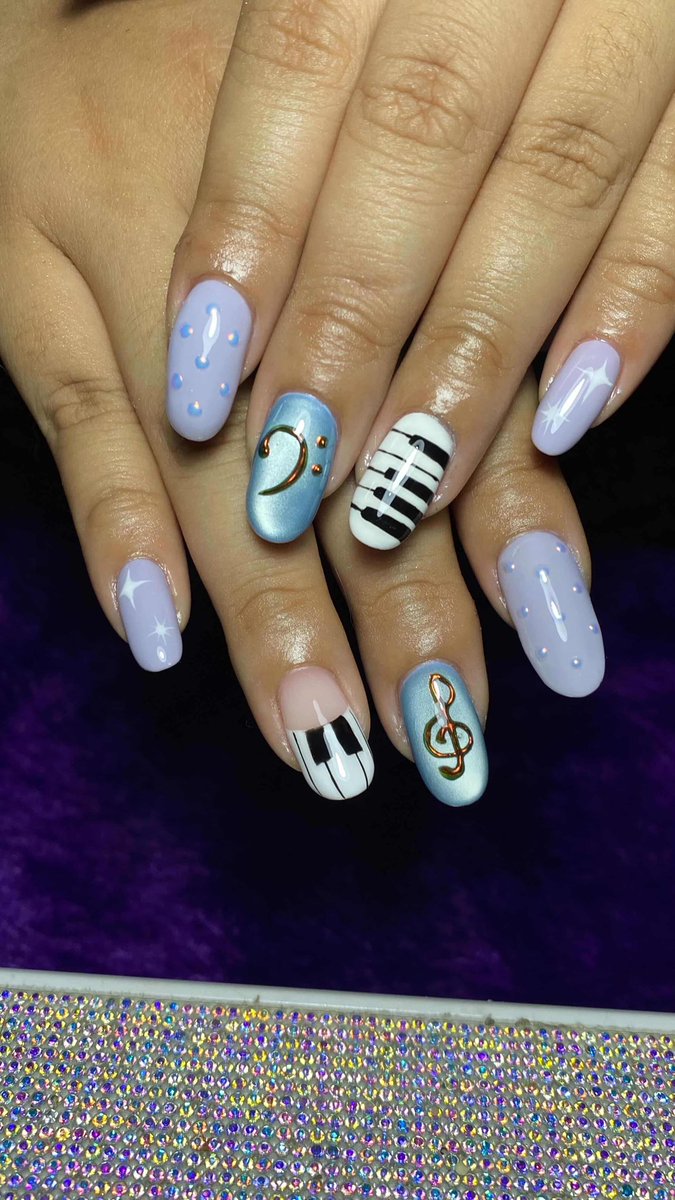 mika ๐๐ tweet media