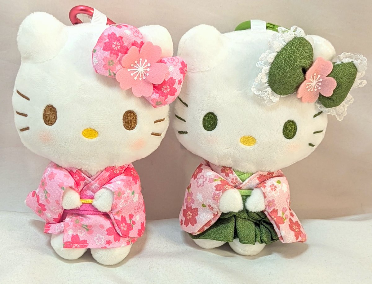 コンプレックス（秋葉原）5F】 春らしいピンク桜柄着物🌸のキティ