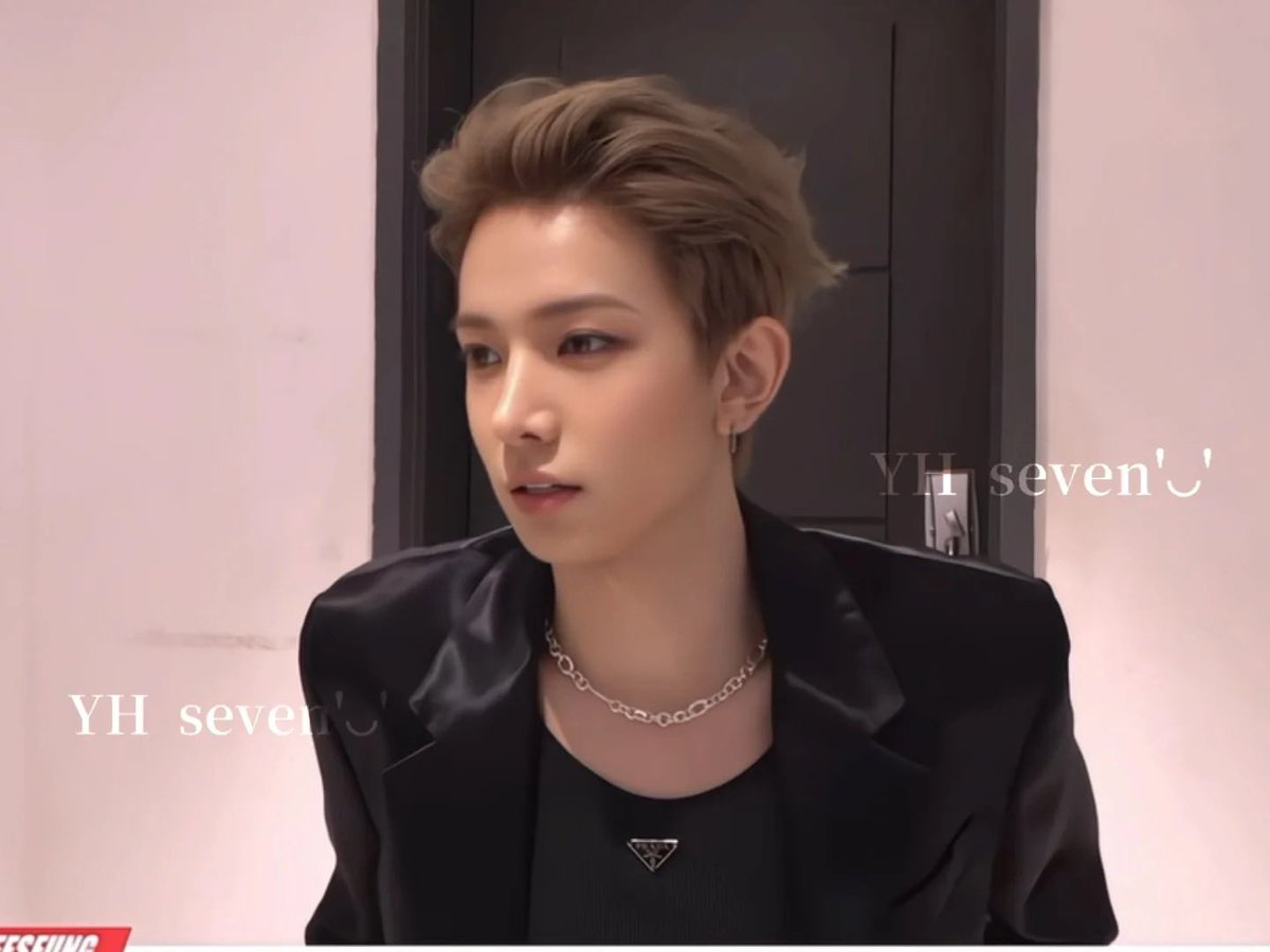 nomean121's tweet photo. where can i find a guy who looks so pretty with slickback hair https://t.co/BGg4G1bfof