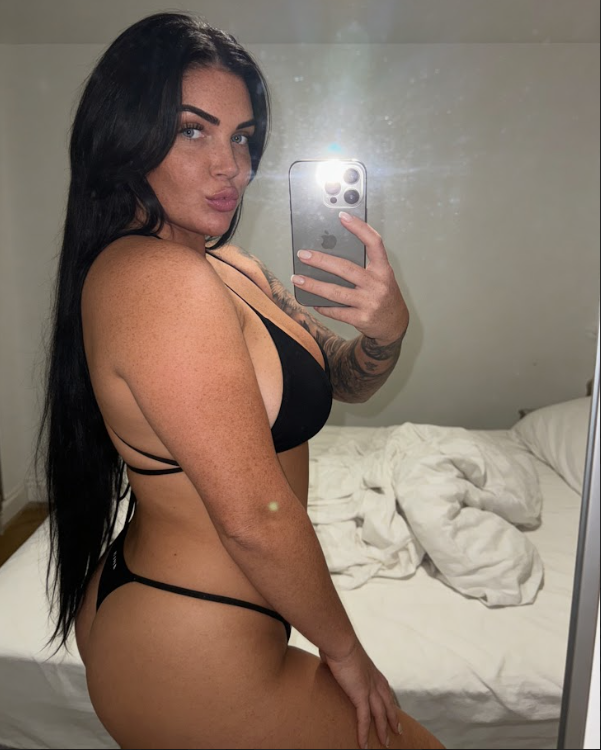 Emma Leigh tweet media