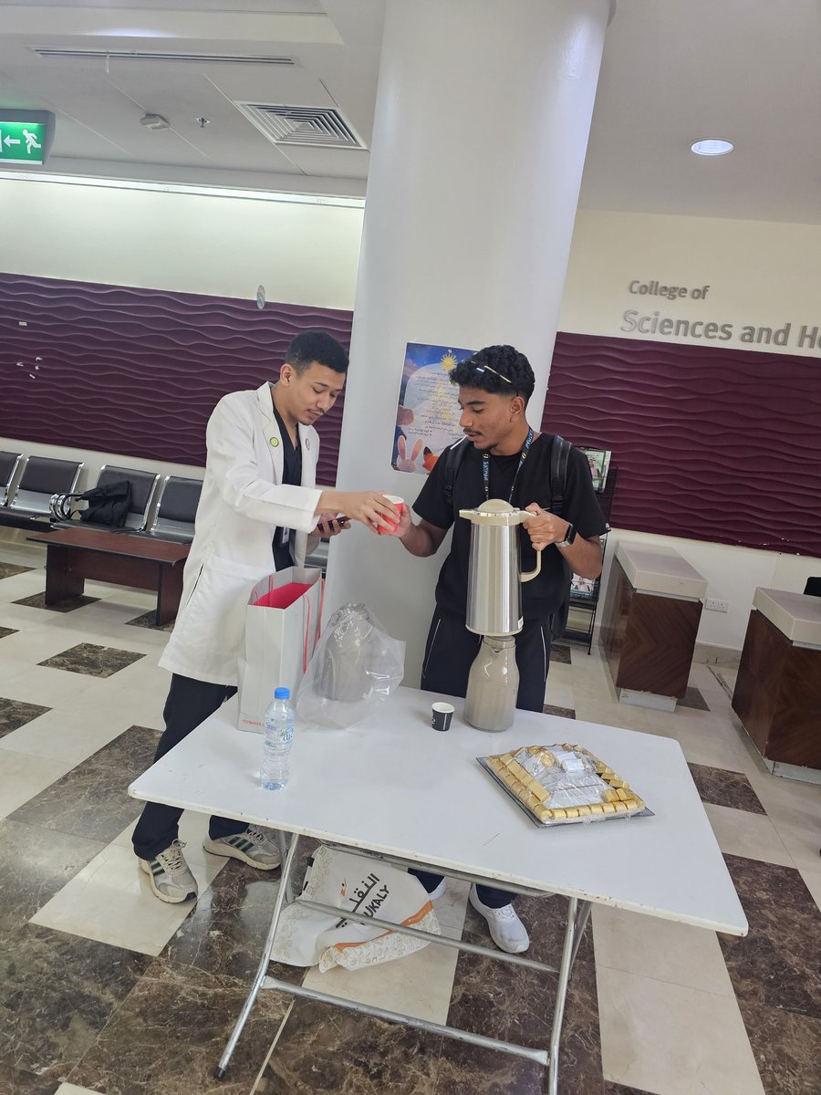 COSHPJMSA's tweet photo. تثمن شؤون الطلاب بكلية العلوم و المهن الصحية بجدة هذه المبادرة المميزة لطلابها لتقديمهم ضيافة العيد من القهوة والشاي والحلويات، في أجواء مليئة بالفرح والمودة
كل الشكر لهم على هذه اللفتة الجميلة التي تعكس القيم الإيجابية والانتماء المجتمعي. 
عيدكم مبارك، وكل عام وأنتم بخير https://t.co/lCrqvSwh4e
