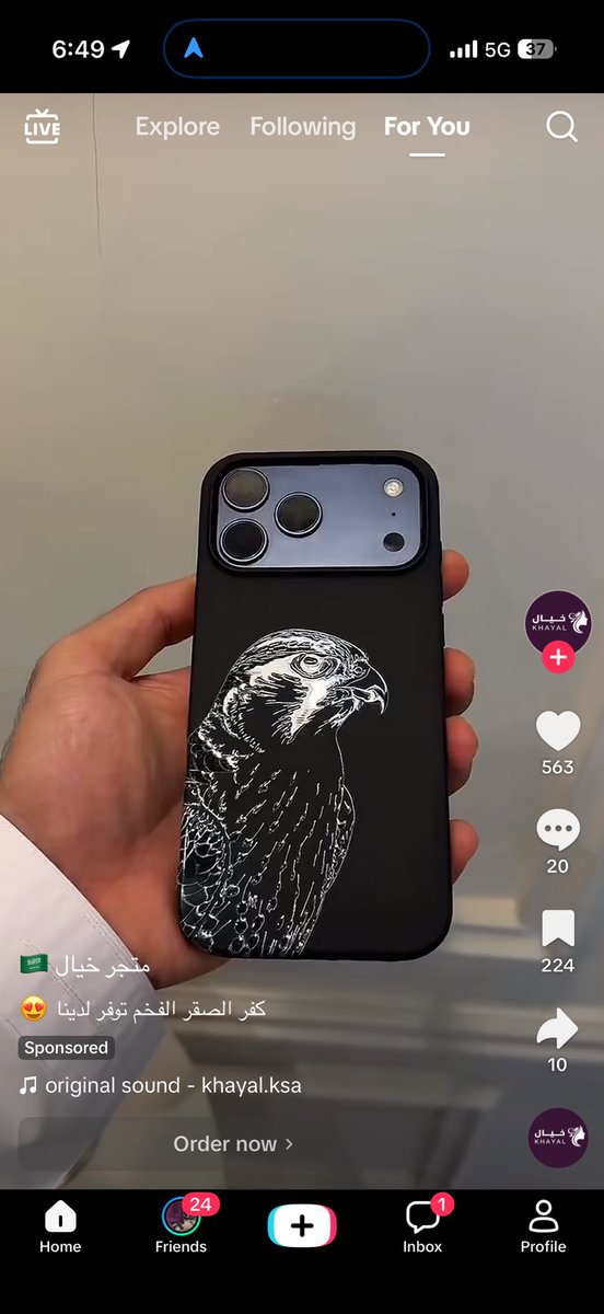 frank castłe tweet media