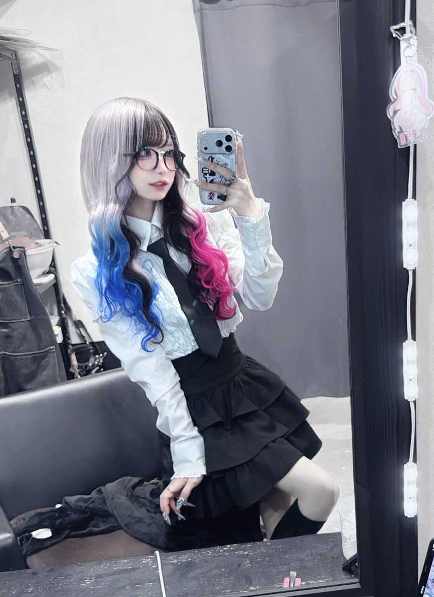 Liii▷🐝 tweet media