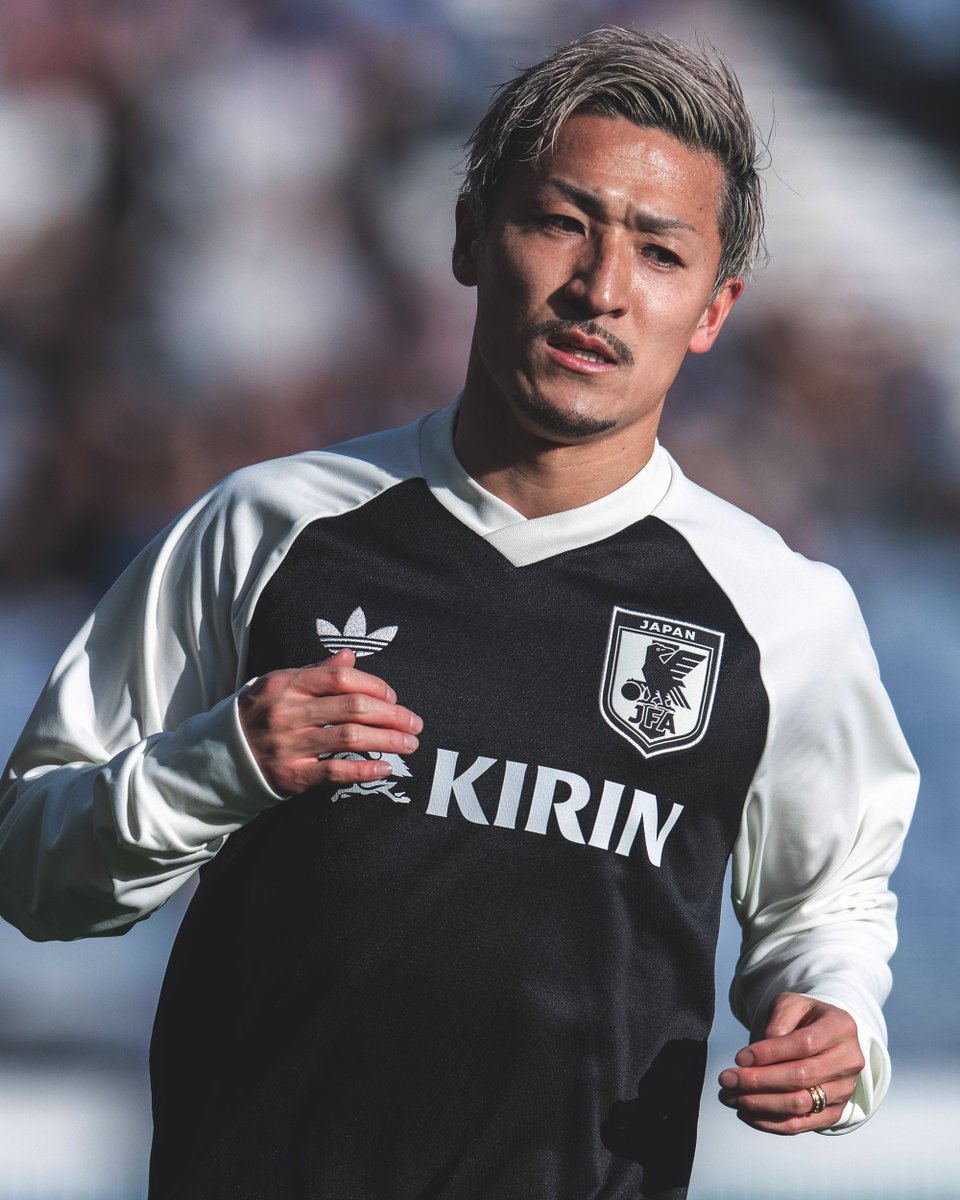 Classic Football Shirts tweet media