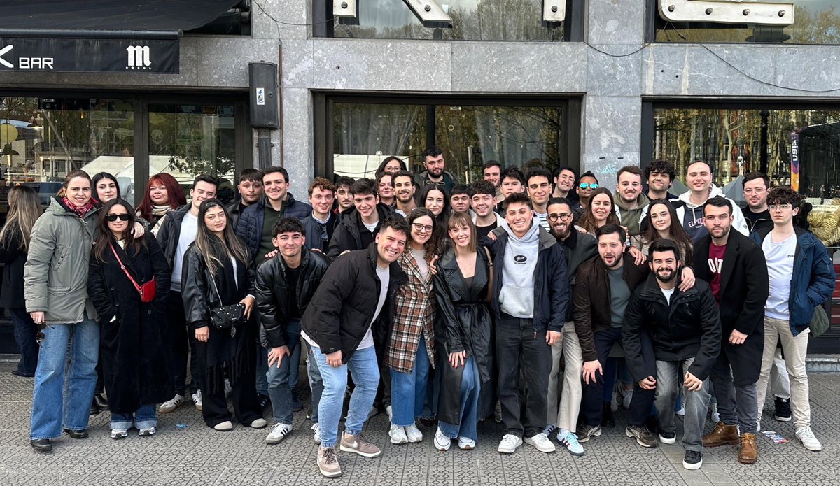 Ayer pudimos escuchar el proyecto de la que será la próxima Secretaria General de <a href="/JSE_ORG/">Juventudes Socialistas</a>, Aránzazu Figueroa

Un proyecto completo, valiente y cercano para hacer frente desde lo colectivo a los desafíos de nuestro tiempo

¡Cuenta con nosotros para llevarlo a cabo <a href="/Aranza8_8/">Aránzazu Figueroa</a>!✊🏼⭐️