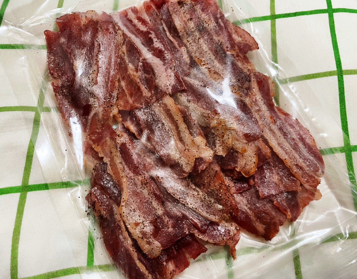 つづや tweet media