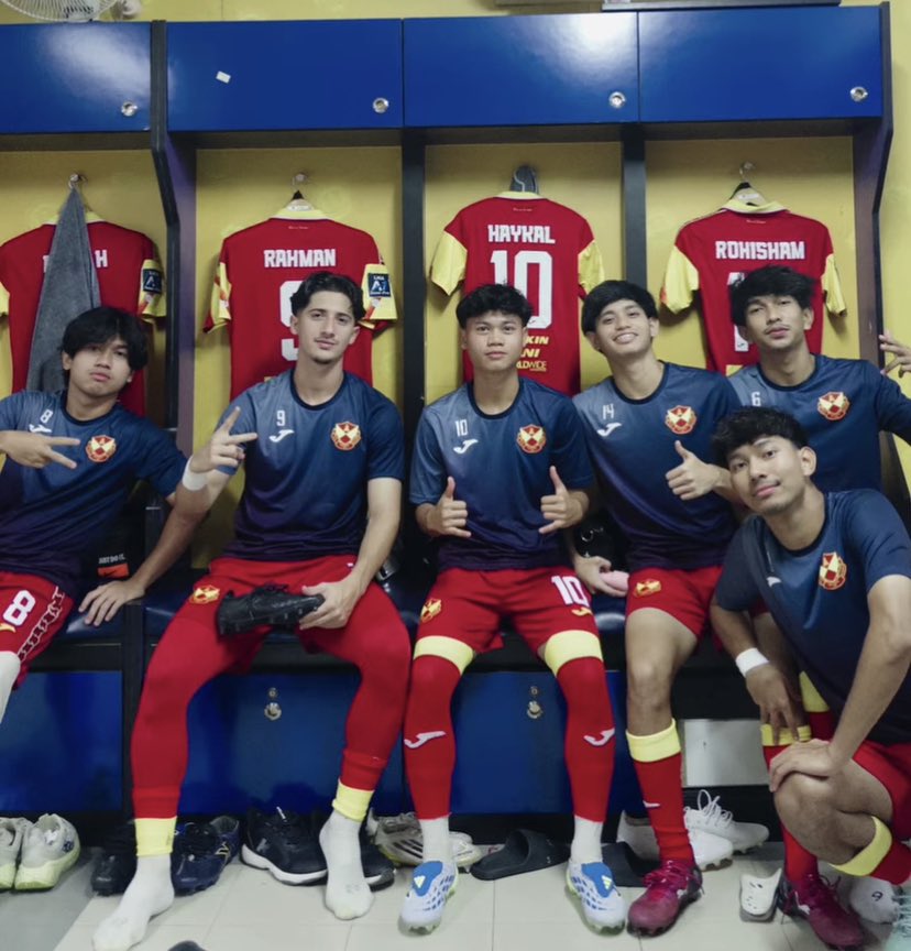 OnefootballM's tweet photo. Ini boleh dikatakan generasi emas Selangor FC jika mereka gunakan sebaik mungkin.

Tetapi nak buat macam mana, kelab Liga M lebih mementingkan pengalaman berbanding beri pemain muda exporsure.

Just beri mereka peluang utk bermain di high and competitive level. https://t.co/ZstygzQjhl