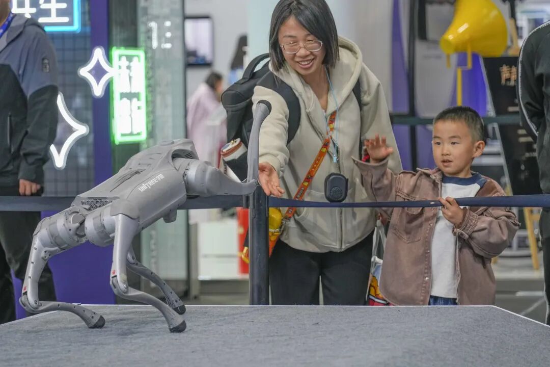 Spotlight Beijing tweet media