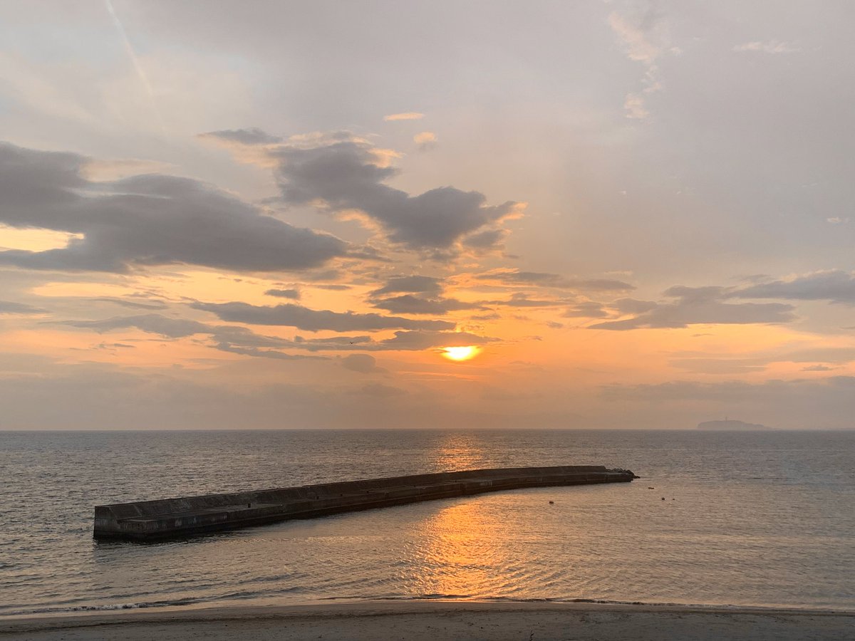 葉山の海と空 tweet media