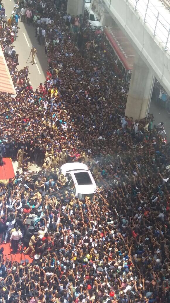 Alíén 👽 tweet media