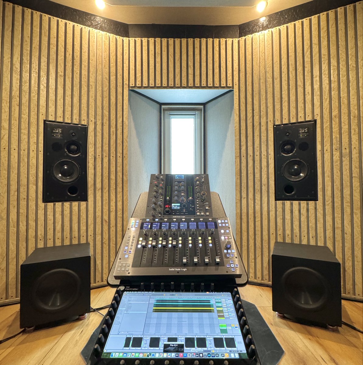 blackviewstudio's tweet photo. Start Your Project: https://t.co/79gV1BWxHq https://t.co/65rl5Qz4aZ