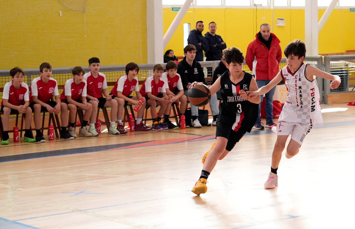 F.CántabraBaloncesto tweet media