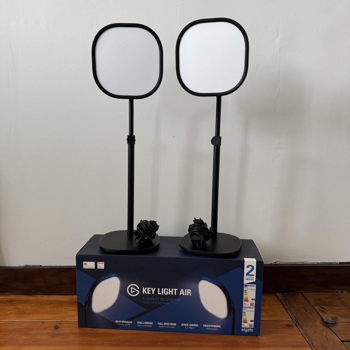 [Repost]

J’ai 2x Keylight Air de chez Elgato à revendre ! En très bon état, jusque quelques légères traces d’usures.

Vendu avec le carton d’origine, les alimentations et les adaptateurs ! ✨

J’aimerais les laisser pour 180€ 
(Valeur neuf : 300€)

🔄 RT appréciés la tchim