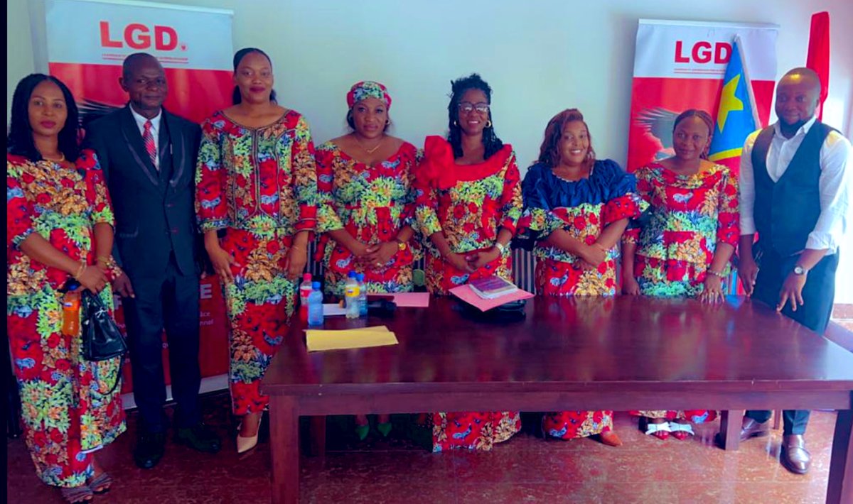 LgdFederation's tweet photo. Le 28/03, LGD/A a montré son unité: consultation des fédéraux de Kin pour renforcer nos actions économiques par la SN Mme KOMBI puis cérémonie de clôture de la Journée de la Femme pour promouvoir le leadership féminin par La SN Mme NYOMBO sous l’encadrement du SG @tshiamanyiku https://t.co/gkAfHYg7mh